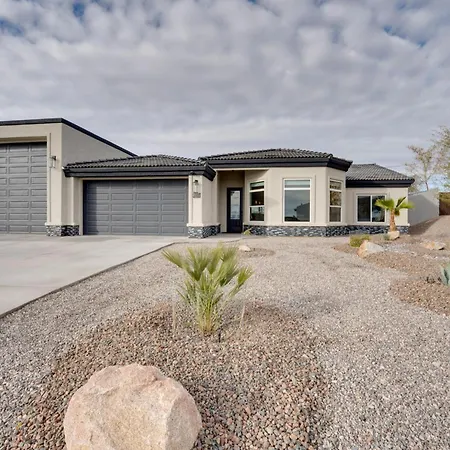 Pool And Patio Newly Constructed Lake Havasu Home!
