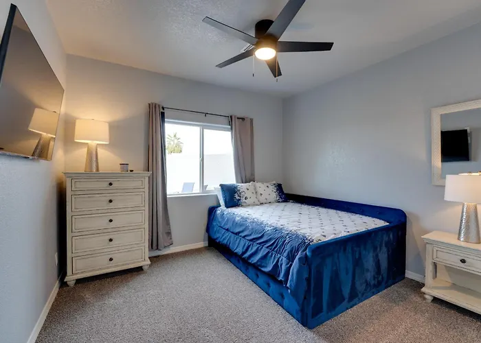 Pool & Patio: Newly Constructed Havasu Home! * Lake Havasu City