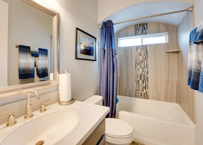 Dom wakacyjny Pool & Patio: Newly Constructed Havasu Home!