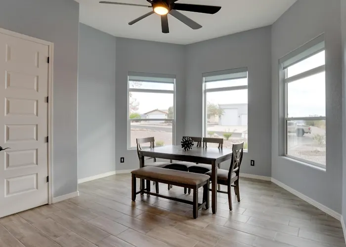 Pool & Patio: Newly Constructed Havasu Home! * Lake Havasu City