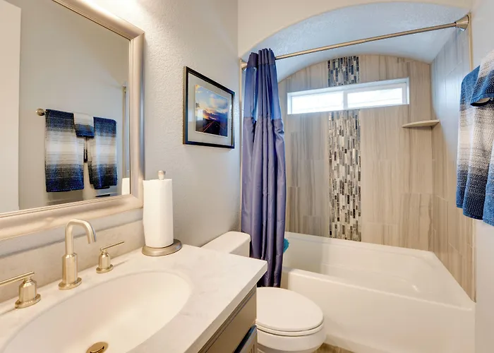 Pool & Patio: Newly Constructed Havasu Home! * Lake Havasu City